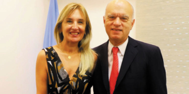 LANÚS: “PARA MUCHOS ARGENTINOS ES MUY DIFÍCIL CUMPLIR LAS NORMAS” LO SOSTUVO LA SECRETARIA DE GOBIERNO, ADRIANA STORNI, AL CONSIDERAR NECESARIO REFORZAR LOS CONTROLES PARA QUE SE CUMPLA CON LA CUARENTENA OBLIGATORIA.