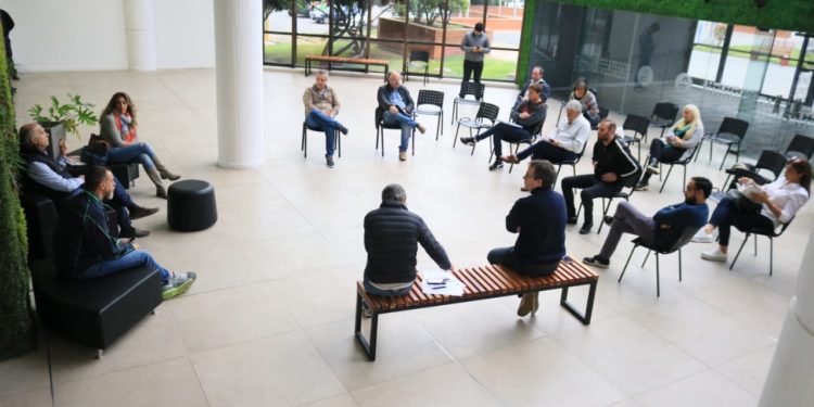 GRINDETTI ENCABEZÓ UN NUEVO COMITÉ DE EMERGENCIAS CON CONCEJALES Y CONCEJEROS ESCOLARES