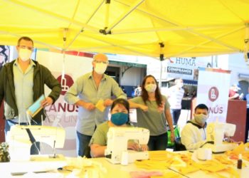 EL MUNICIPIO ENTREGÓ MAS DE 600 TAPABOCAS EN LA ESTACIÓN DE LANÚS