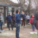 Más de medio centenar de vecinos expresaron su rechazo a la antena en el parque lineal