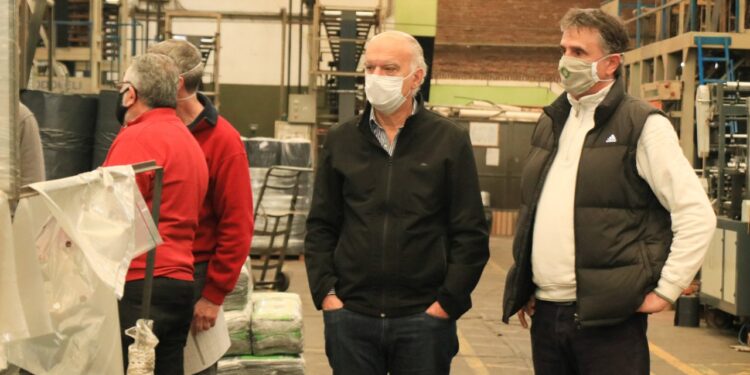 *GRINDETTI SUPERVISÓ PROTOCOLOS SANITARIOS EN LA EMPRESA RESIPLAST DE LANÚS ESTE*