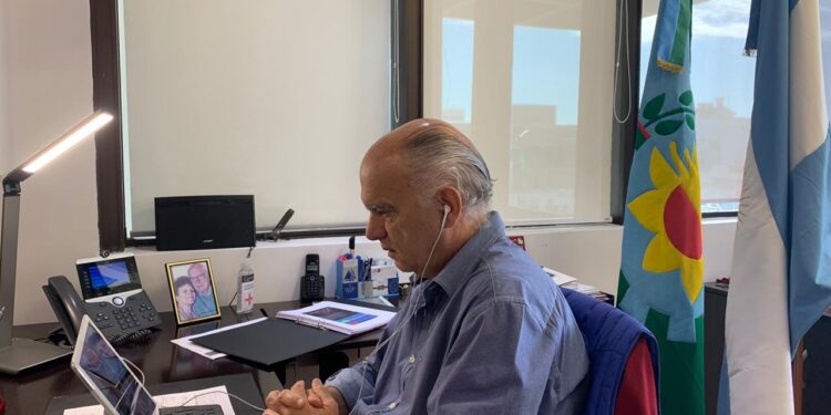 *GRINDETTI FIRMÓ EL CONVENIO DEL FIM CON EL GOBIERNO PROVINCIAL*