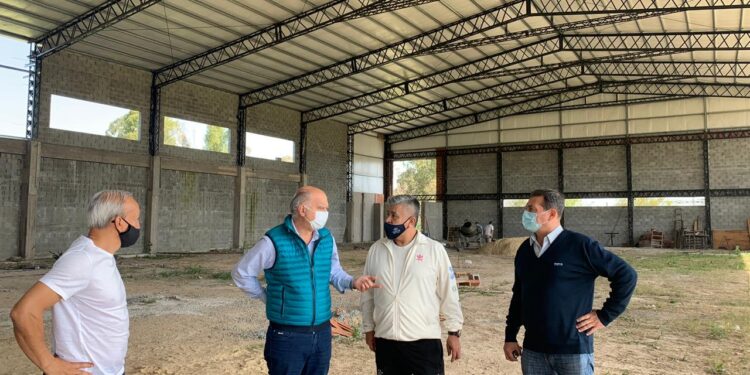 *GRINDETTI Y MACHADO RECORRIERON LAS OBRAS DEL MICROESTADIO EN EL VELÓDROMO*