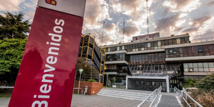*EL MARTES 29 HABRÁ ASUETO MUNICIPAL POR EL 76 ANIVERSARIO DE LANÚS*