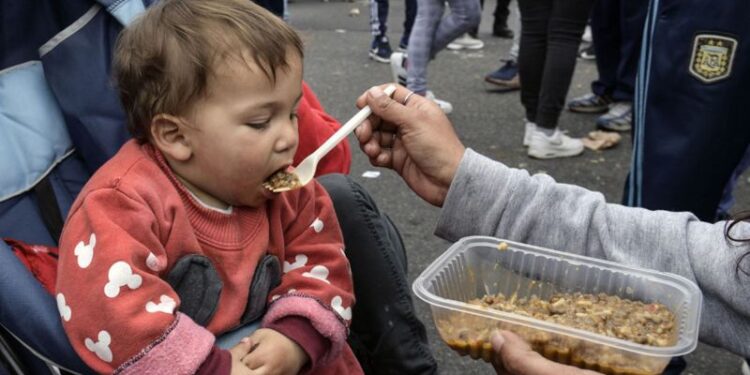 Pobreza en Argentina: por qué cada vez es más difícil de llegar al fin de mes