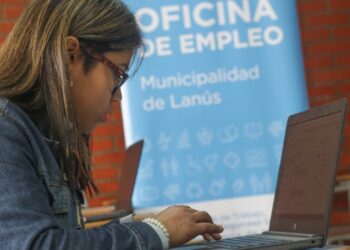 EN MAYO CONTINÚAN LOS CURSOS Y TALLERES DE EMPLEO E INDUSTRIAS CREATIVAS DE LANÚS