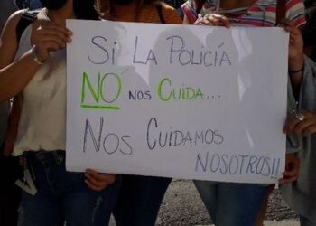 En barrió Pampa, a 30 cuadras del centro de la Lanús, los vecinos advierten: “Vengan, los estamos esperando”
