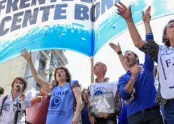 Docentes bonaerenses encararon el pedido de revisión salarial hacia el gobierno de Kicillof