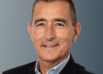 Omar Galdurralde. Firme candidato en Lanús