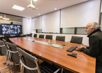 EL MUNICIPIO DE LANÚS LANZÓ UN NUEVO PORTAL DIGITAL PARA ADULTOS MAYORES