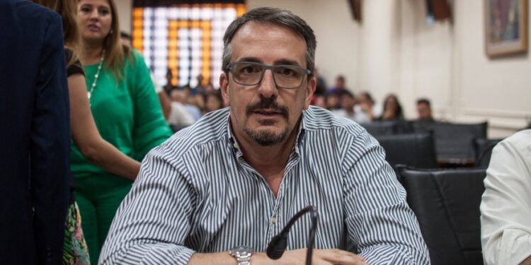 Villa lo chicaneó a Galdurralde: “Cuando habla inseguridad se confunde con las estadísticas de Lomas»