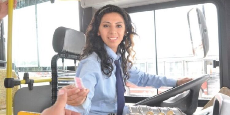 Mujeres de todo el país podrán inscribirse en el registro para conducir colectivos