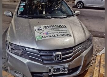 «Insólito solo en la Argentina pasa esto», Apuñaló a un remisero para robarle el auto pero la liberaron por ser menor