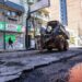 AVANZAN LAS OBRAS DE BACHEO Y RECUPERACIÓN DE ACCESOS AL PARQUE INDUSTRIAL LANÚS