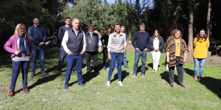 GRINDETTI RECORRIÓ CAÑUELAS CON EL PRECANDIDATO LOCAL DE “JUNTOS”, SANTIGO MACGOEY