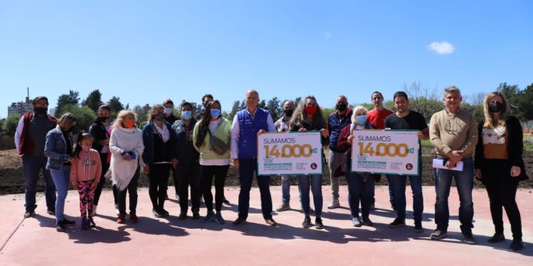 *GRINDETTI PRESENTÓ LAS OBRAS DE AMPLIACIÓN DEL PARQUE EVA PERÓN EN ESCALADA *