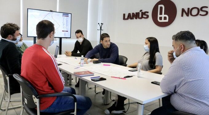 «Los que gobiernan nos mienten en la cara y cierran escuelas”