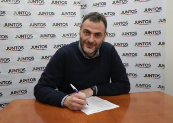 URRELI FIRMÓ LA LISTA DE CANDIDATOS A DIPUTADOS PROVINCIALES