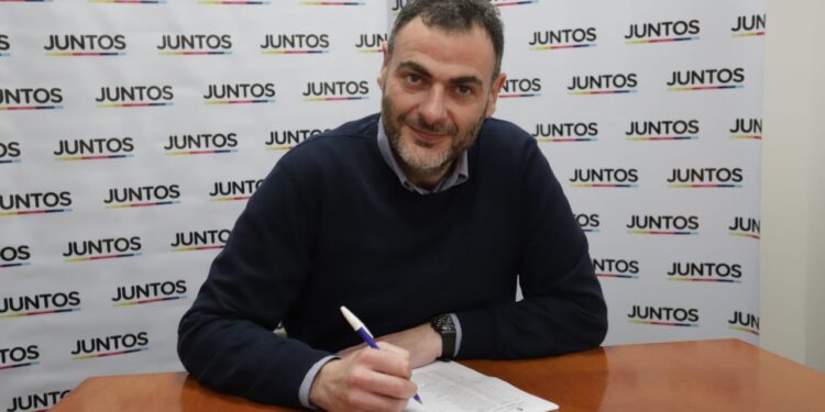 URRELI FIRMÓ LA LISTA DE CANDIDATOS A DIPUTADOS PROVINCIALES