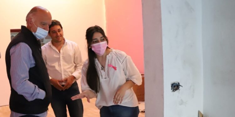 GRINDETTI VISITÓ A UNA JOVEN EMPRENDEDORA GASTRONÓMICA DE LANÚS OESTE