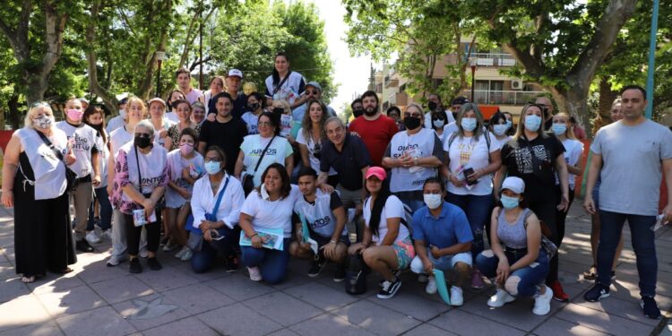 EN VALENTÍN ALSINA, GRINDETTI RECORRIÓ COMERCIOS Y EXIGIÓ AL GOBIERNO UN PLAN ECONÓMICO