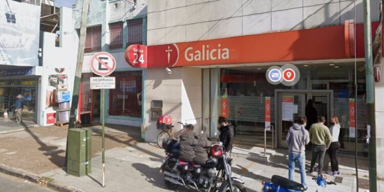 Golpe comando en Temperley: asaltan un banco y se llevan 4.5 millones de pesos