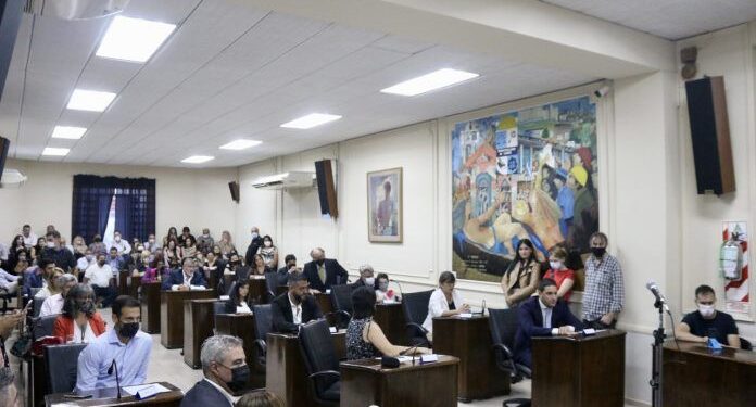 Lanús: Schiavone fue elegido presidente del Concejo tras la jura de los nuevos ediles
