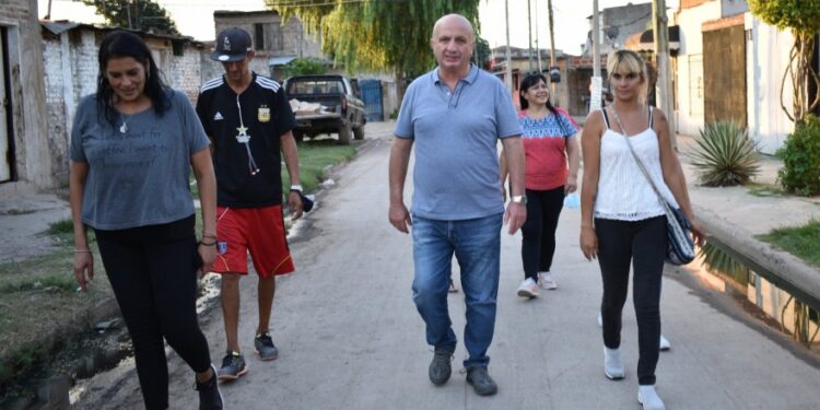“Vamos a construir un Lanús diferencia, con más obras e igualdad”, aseguró Russo