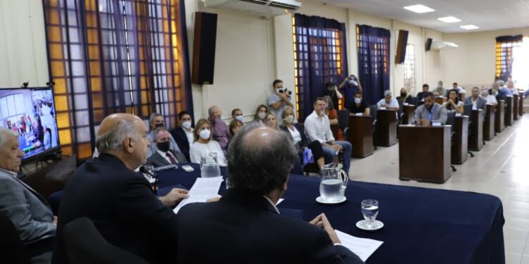 PEDIDO DE LA POLICIA LOCAL, OBRAS EN 400 CALLES Y DELEGACIONES MUNICIPALES, LOS EJES DEL DISCURSO DE GRINDETTI EN EL INICIO DE SESIONES DEL HCD