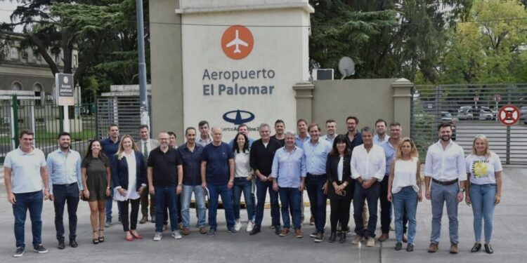 EN MORÓN, INTENDENTES PRO EXIGEN LA REAPERTURA DEL AEROPUERTO DEL PALOMAR