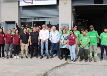 Néstor Grindetti encabezó la apertura de la delegación municipal de Villa Obrera