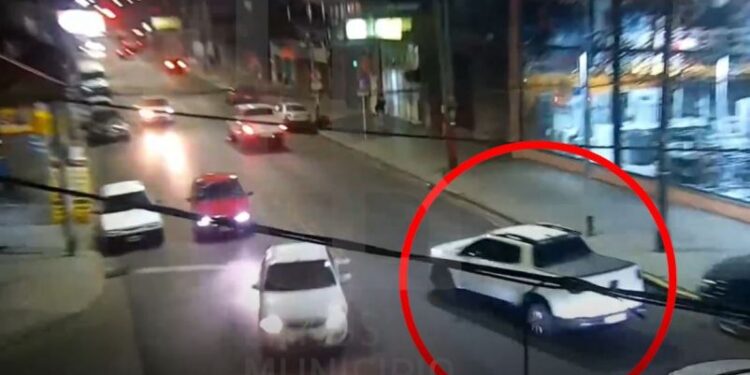Lanús: detienen a dos delincuentes tras perseguirlos durante 40 cuadras