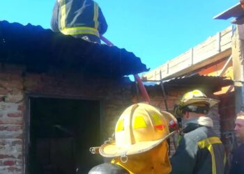 LANÚS: TRES CASAS SE INCENDIARON EN CUATRO HORAS