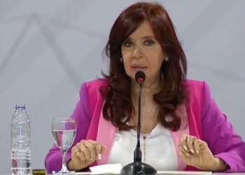 Cristina: “Fui generosa al permitir que el Presidente pudiera elegir a su gabinete económico”