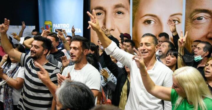 EN UNIDAD Y DESDE SEDE PARTIDARIA, EL PJ LANÚS CELEBRÓ NATALICIO DE EVITA