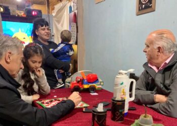 CON AGENDA SOCIAL, GRINDETTI Y MACRI VISITARON MONTE CHINGOLO