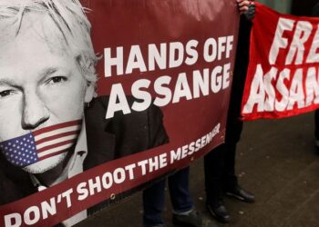 Periodistas de todo el mundo reclaman la libertad de Julian Assange