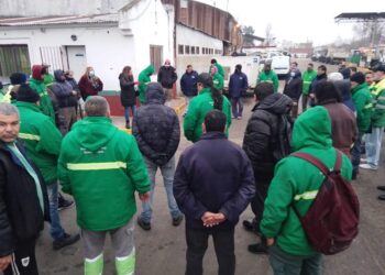 Municipales de Lanús destacaron el “alto acatamiento” al paro y advirtieron que “el Municipio rompe el diálogo”