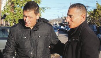 Omar Galdurralde junto con Leonardo González visitaron el comedor “Los Amigos de Manteca”