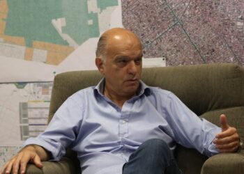 GRINDETTI DISPARA CONTRA BELLIBONI Y CRITICA EL PROYECTO DE SALARIO BÁSICO UNIVERSAL. «Agrava la situación con más emisión y más inflación»