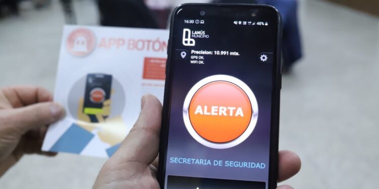 LANÚS: BUSCAN LLEGAR A 100% DE LOS ABUELOS CON BOTONES ANTIPÁNICO
