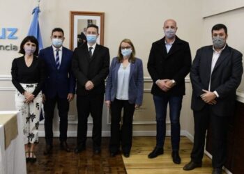 Se Unirá Tierra del fuego con Santa Cruz. Se presentó el proyecto para realizar el cruce por Aguas Argentinas