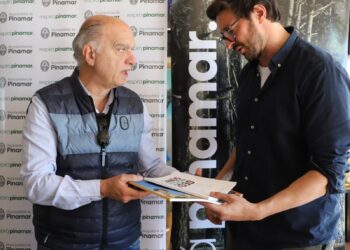 EN PINAMAR, GRINDETTI FIRMÓ UN CONVENIO CON MARTIN YEZA