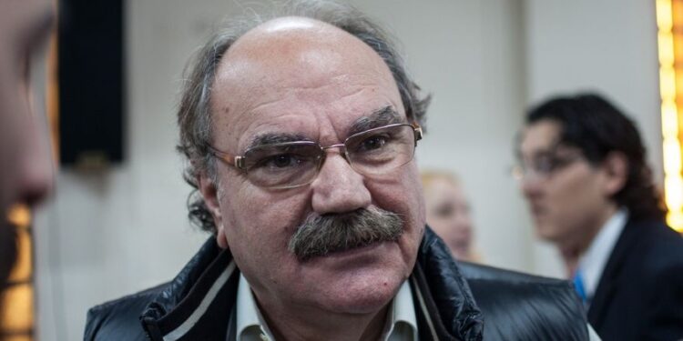 Schiavone cruzó al FdT: «No nos olvidemos que los que liberaron detenidos de las cárceles fueron ellos»