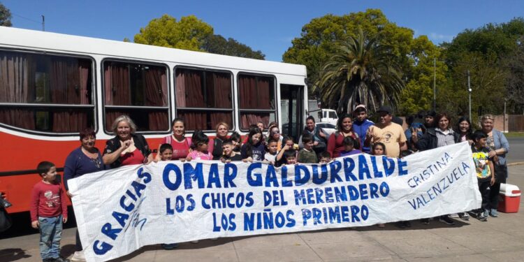 Lanús: Merendero de Cristina Valenzuela de Monte Chingolo organizo el sábado pasado un viaje a la ciudad de los Niños