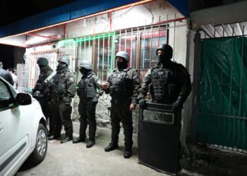 Detuvieron a un matrimonio que vendía droga en un kiosco de Lanús
