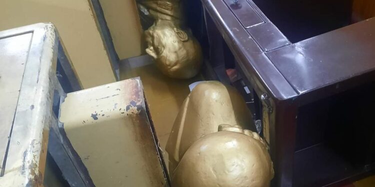 Vandalizaron sede de gremio municipal, denunciaron robo de documentación electoral