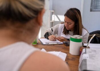 Operativos de ACUMAR para que familias de la Cuenca tramiten la Tarifa Social