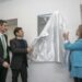 Kicillof participó del descubrimiento de una placa en homenaje a las Abuelas de Plaza de Mayo en la sede del Registro de las Personas