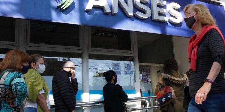 ANSES confirmó bonos para jubilados, pensionados y AUHL